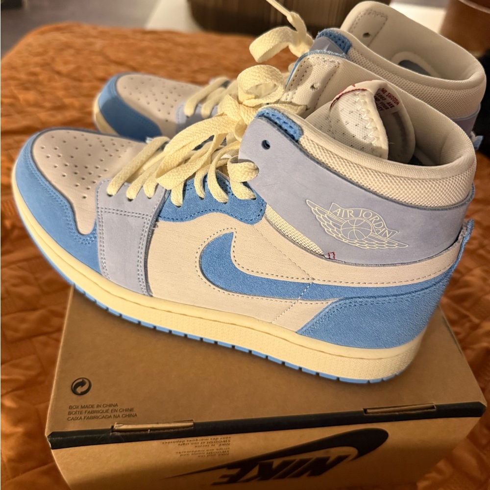 Jordan 1 High Zoom Air CMFT 2 wmns sz 10- like new